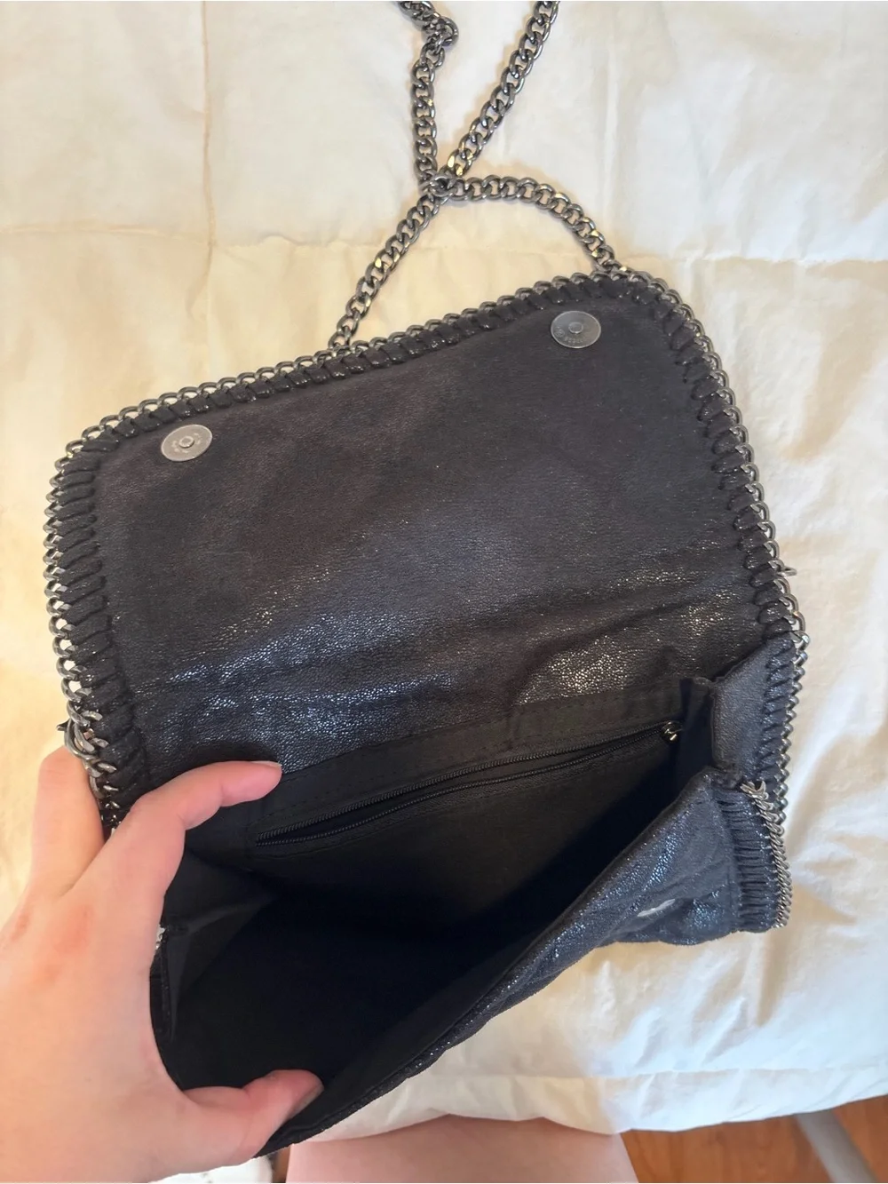 Quilted Black Chain-Trim Crossbody Bag - Unbranded